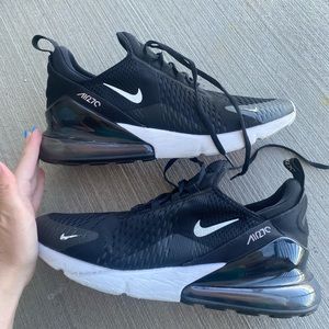 Nike Men Air Max 270 size 11 black and white